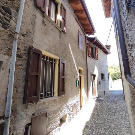 La Casa A Chiocciola Between Lake And Mountains เลียร์นา ภายนอก รูปภาพ